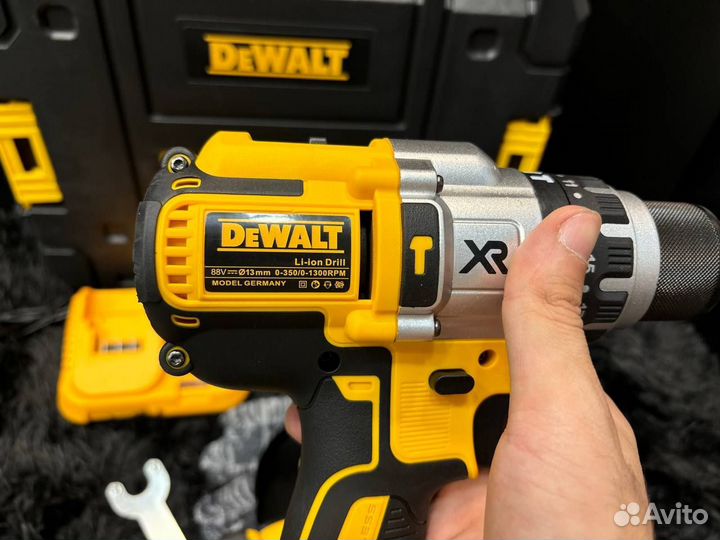 Набор инструментов DeWalt Шуруповерт + болгарка DC