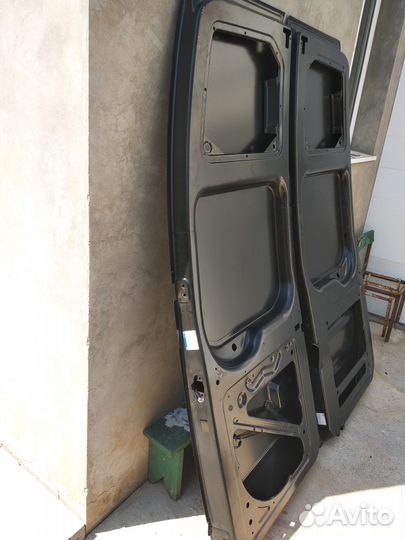 Двери здании на ford transit