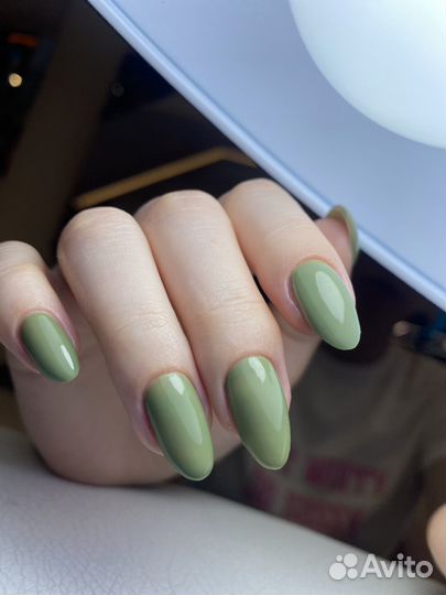 Модель на маникюр