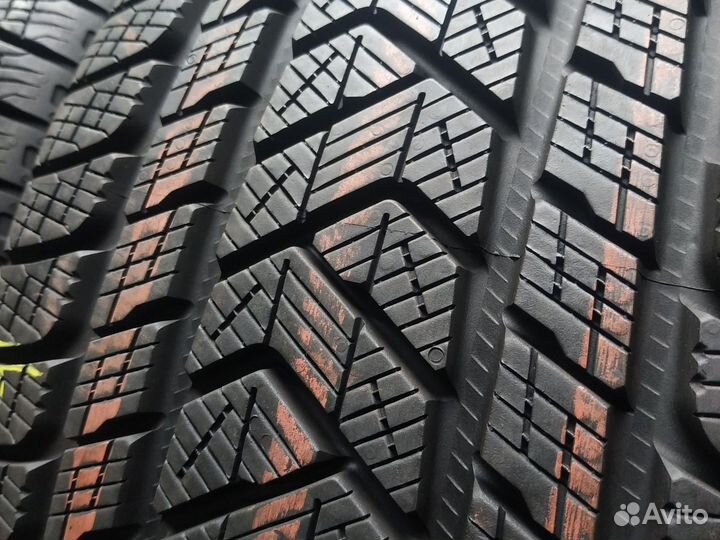 Pirelli Scorpion Winter 265/40 R21 105V