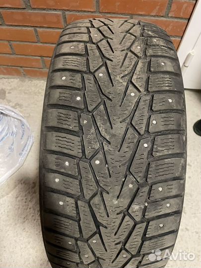 Nokian Tyres Hakkapeliitta 7 215/55 R17