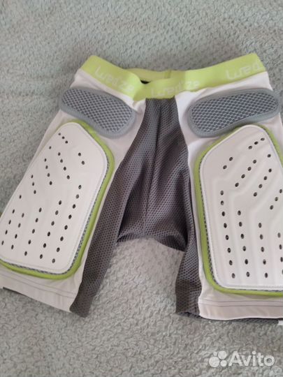 Защитные шорты WED'ZE