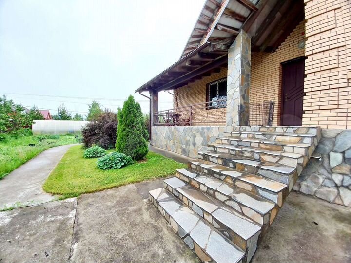 Дом 245 м² на участке 5 сот.