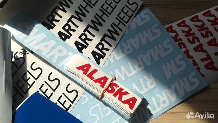 Печать наклеек Изготовление наклеек стикеров