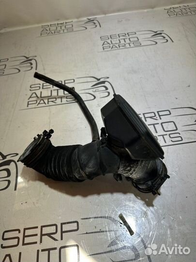 Патрубок воздушного фильтра Kia Soul AM G4FC 2009