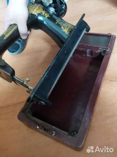 Швейная машина ручная 