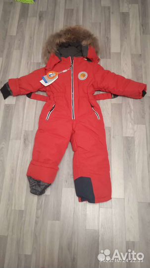 Зимний комбинезон новый р. 110,122