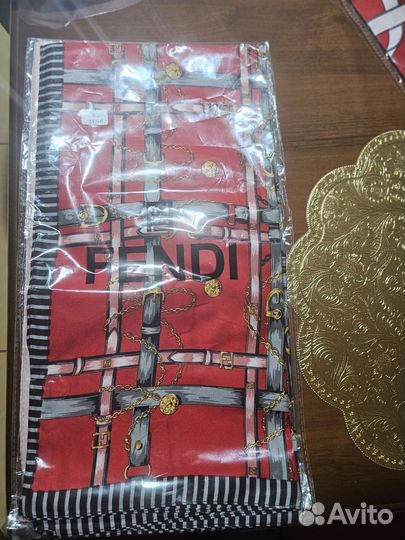 Шарфы платки палантины новые