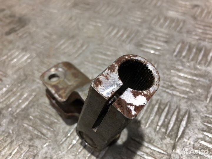 Карданчик рулевой Pontiac Vibe 1 1zzfe 2005