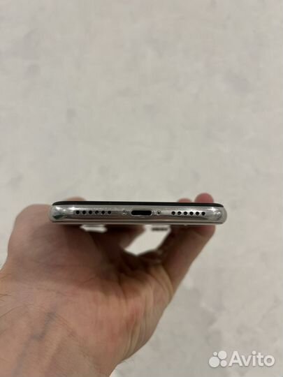 iPhone X, 64 ГБ