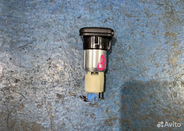 Прикуриватель Mazda 3 BL