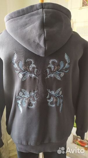 Спортивный костюм женский