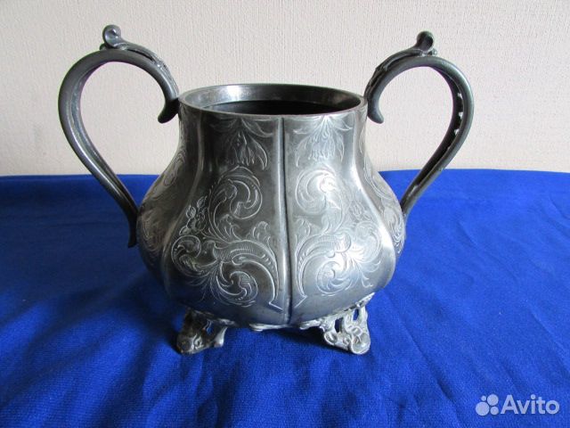 Красивая сахарница. Англия 19 век