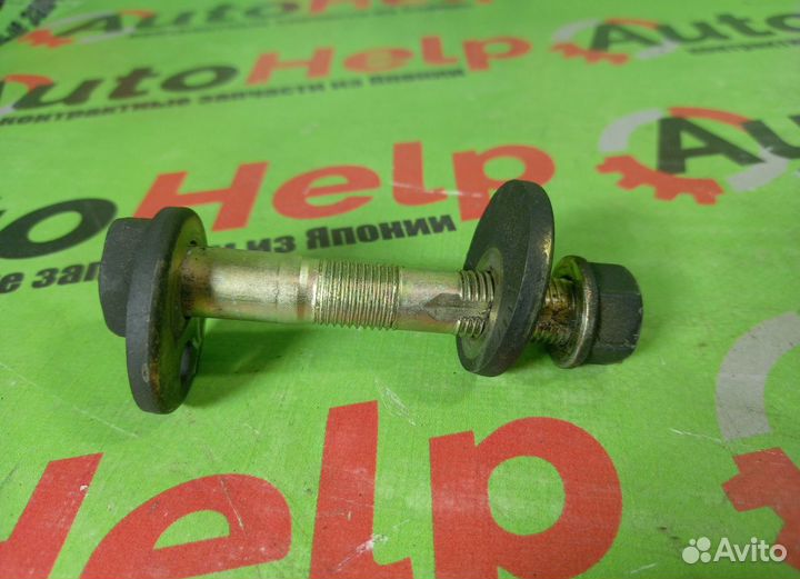 Болт развальный toyota mark II GX110 задний