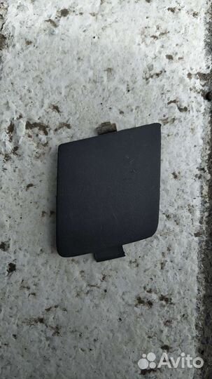 Заглушка буксировочного крюка