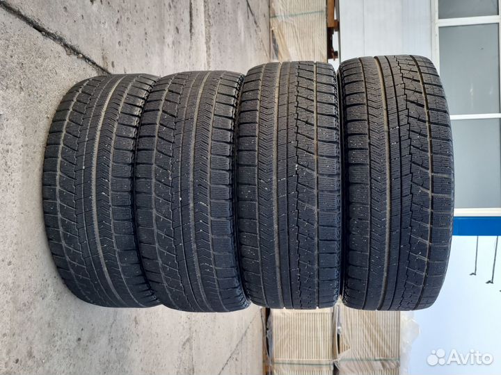 Bridgestone Blizzak VRX 225/50 R17