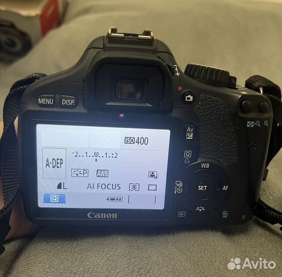 Зеркальный фотоаппарат canon