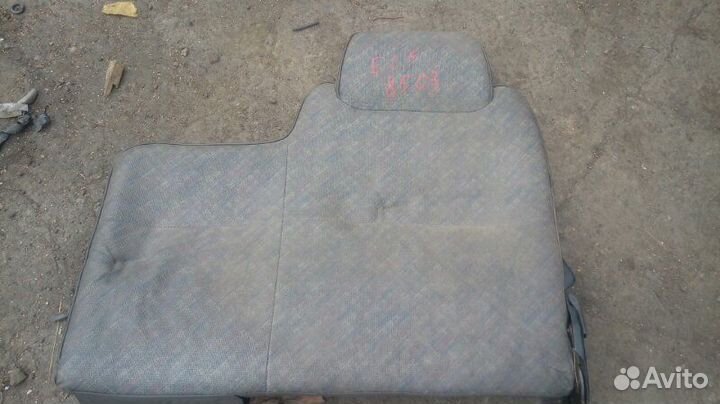 Сиденье Isuzu Elf NKR66L 1998