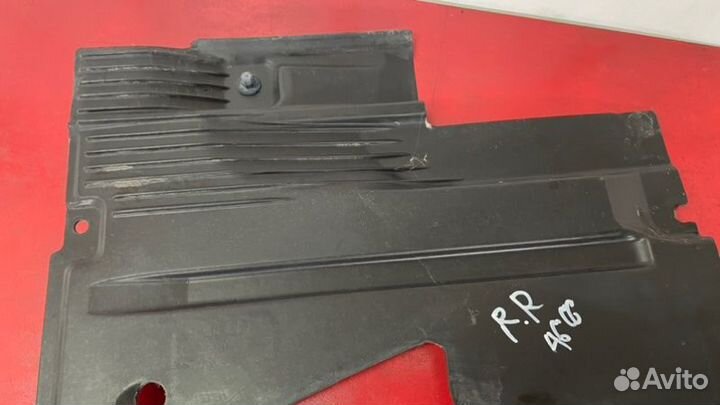 Защита днища кузова задняя правая Audi A6 C6 BDW