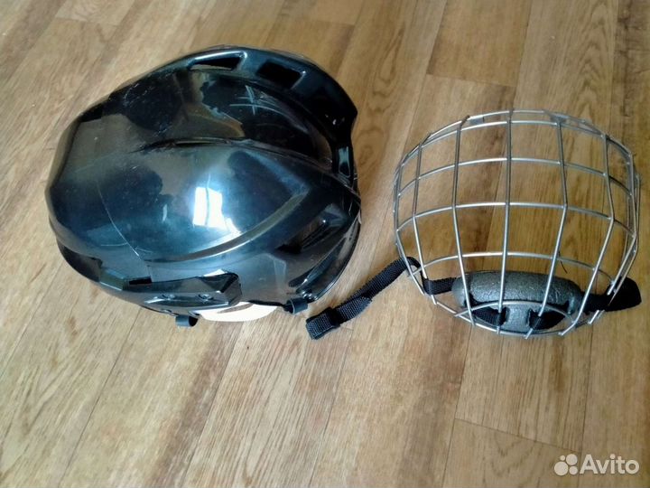 Шлем хоккейный