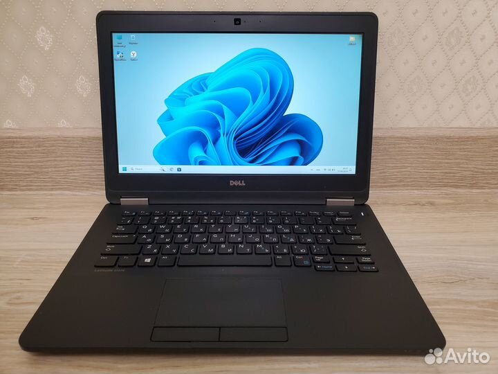 Dell latitude E7270 i5-6300U 2.4GHz/8Gb/SSD 256Gb