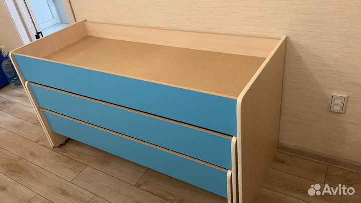 Трех ярусная кровать