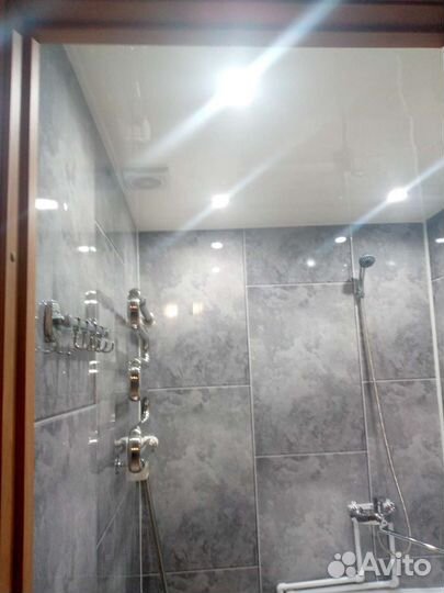 Ванна туалет пластиковыми панелями