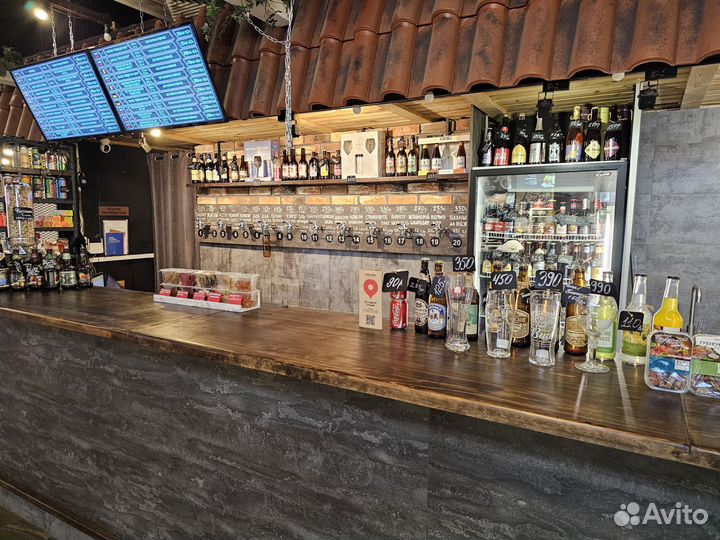 Бар разливного пива на фудкорте в ТЦ у метро