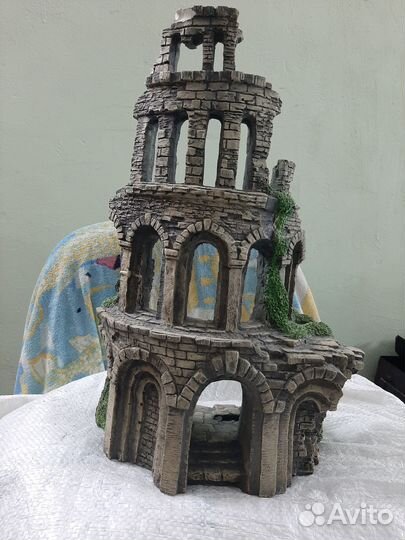 Грот для аквариума и искусственные растения