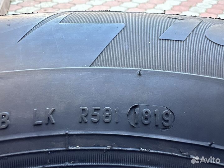 Pirelli Ice Zero 215/65 R16