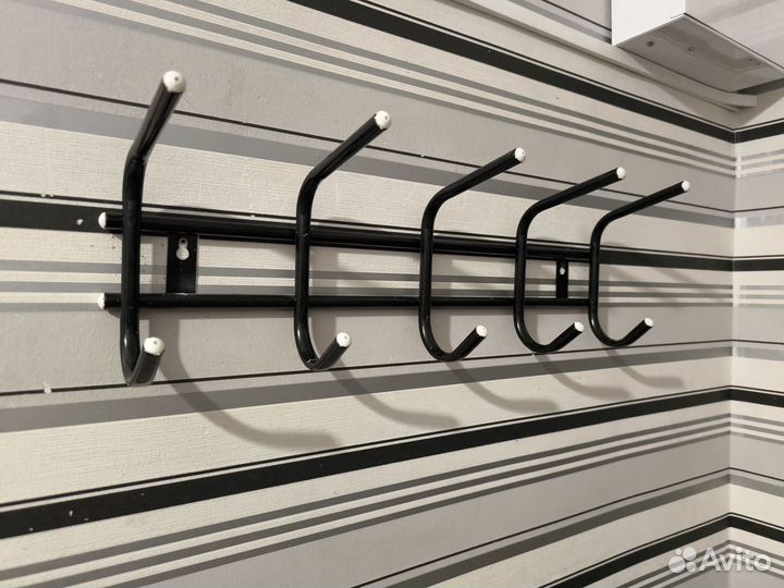 Вешалка настенная