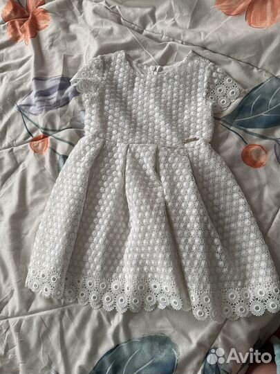 Кружевное платье mayoral