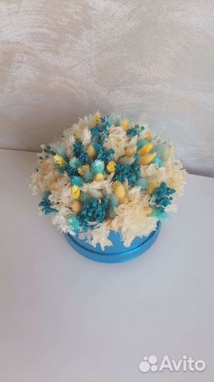 Сухоцветы в шляпной коробке