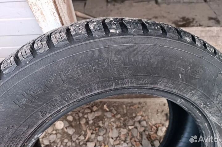 Nokian Tyres Hakkapeliitta 9 215/60 R16 96T