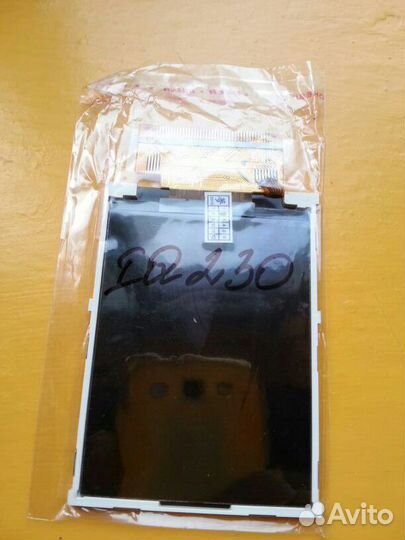 Дисплей fly iq230