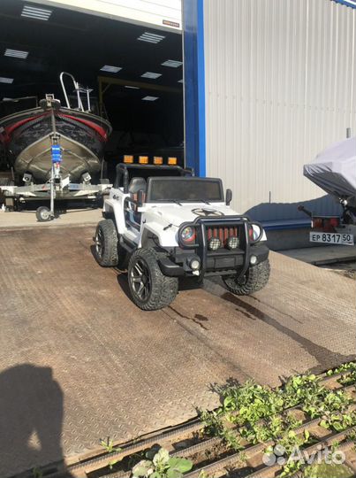 Машинка детская jeep rubicon 4x4