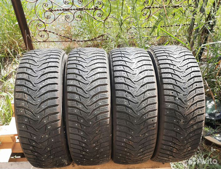 Kumho WinterCraft SUV Ice WS31 215/60 R17