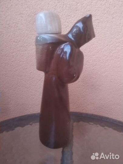 Штоф фарфоровый, статуэтка 