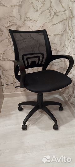 Компьютерное кресло