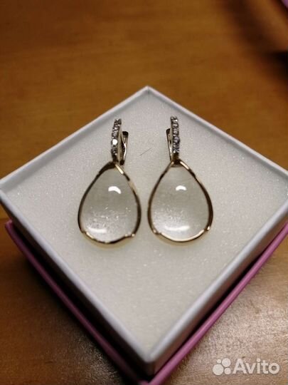 Золотые серьги 585 кабошон