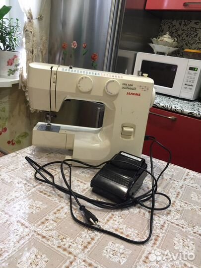 Швейная машина