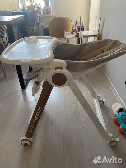 Стульчик для кормления happy baby berny v2