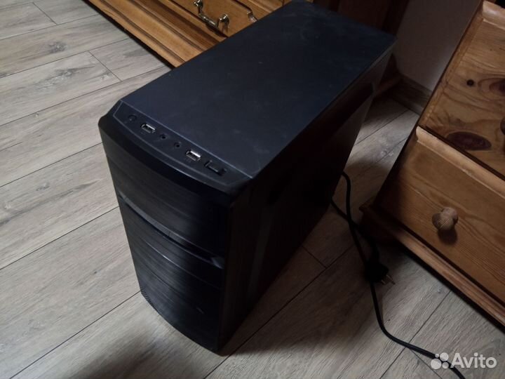 Компьютер системный блок офисный