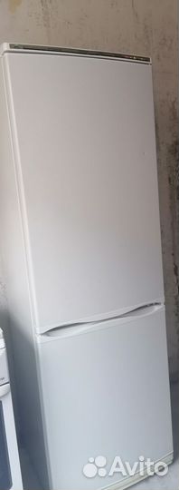 Холодильник Атлант бу двухкамерный