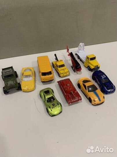 Модель автомобиля металл