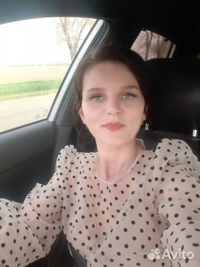 Ведущий мероприятий и диджей с оборудованием