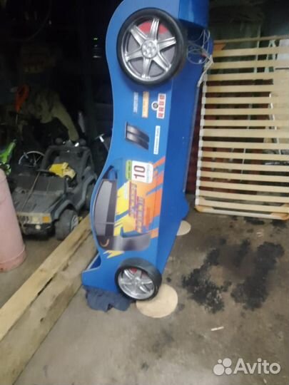 Детская кровать машина с матрасом