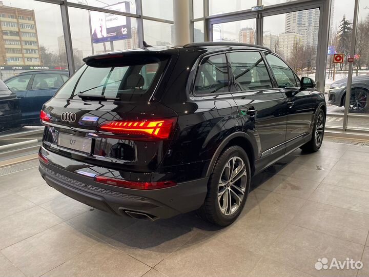 Audi Q7 2.0 AT, 2024