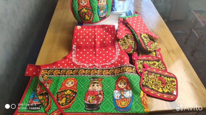 Подарочный набор для кухни Матрёшки фартук + 6 пр