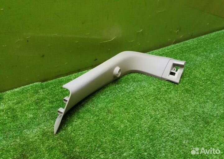 Обшивка крышки багажника правая Bmw X1 F48